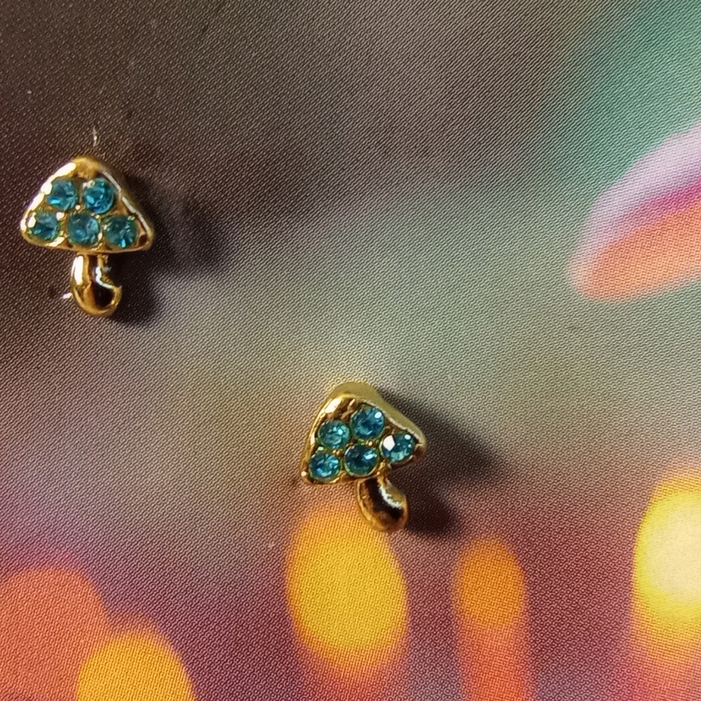 CIRCE Blue Gemstone Mushroom Earrings